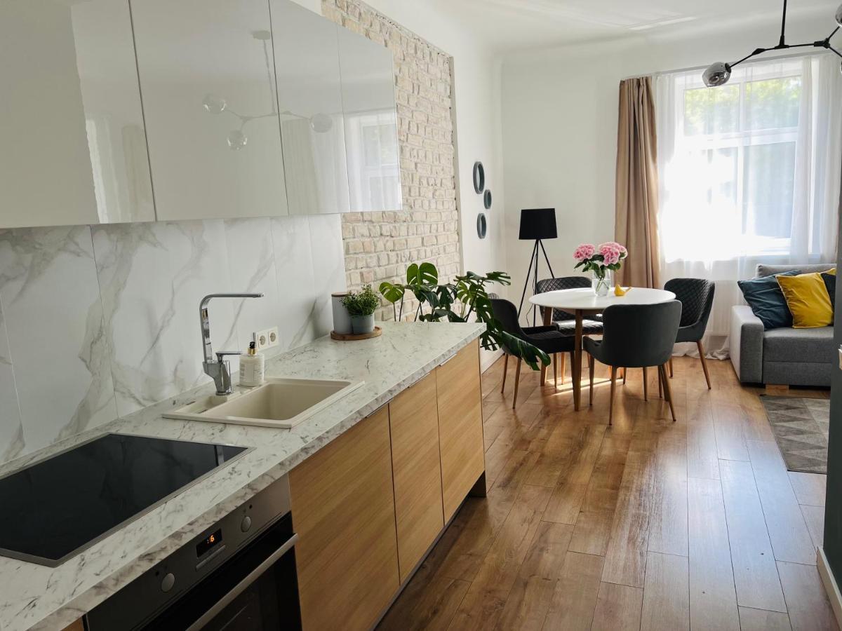 The Right Coast Apartment With Free Private Parking Riga Esterno foto