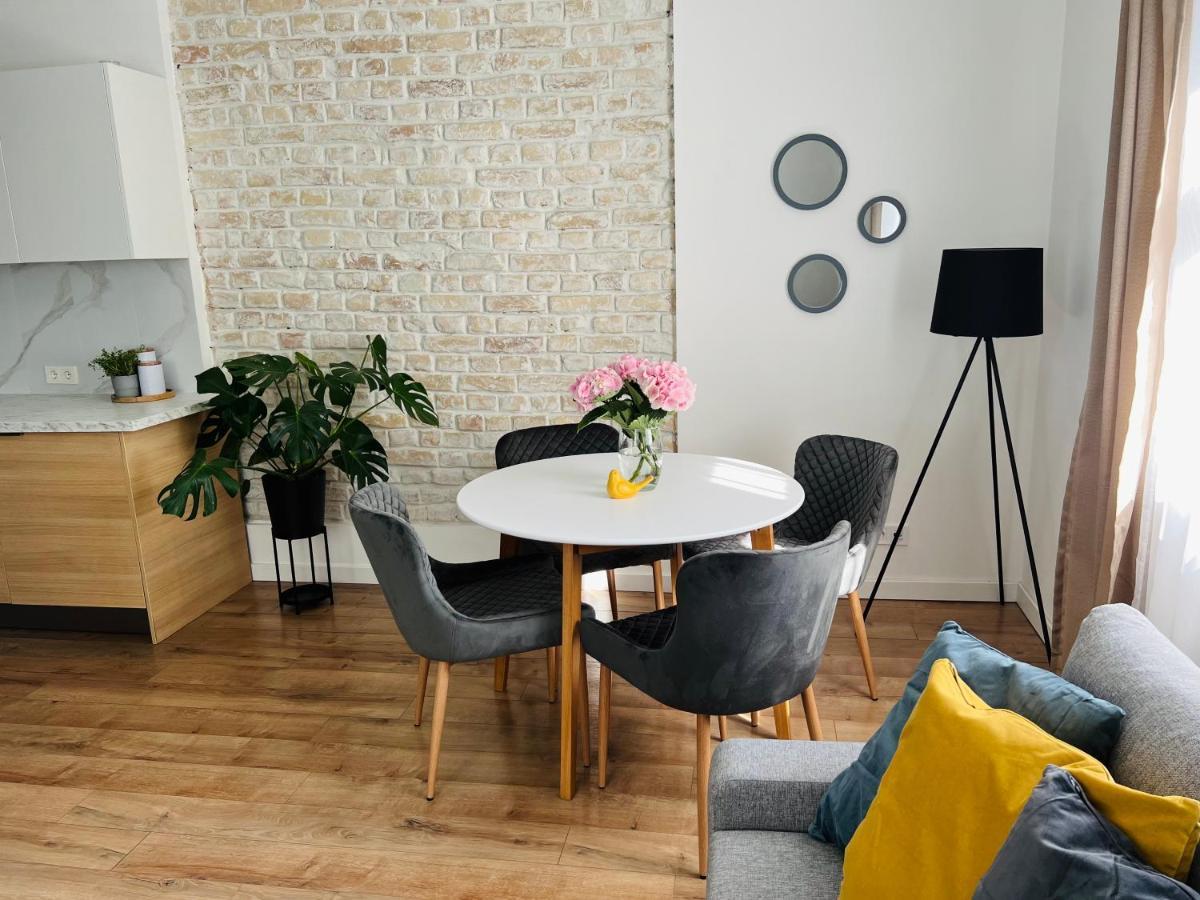 The Right Coast Apartment With Free Private Parking Riga Esterno foto