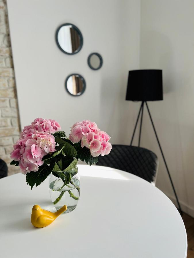 The Right Coast Apartment With Free Private Parking Riga Esterno foto