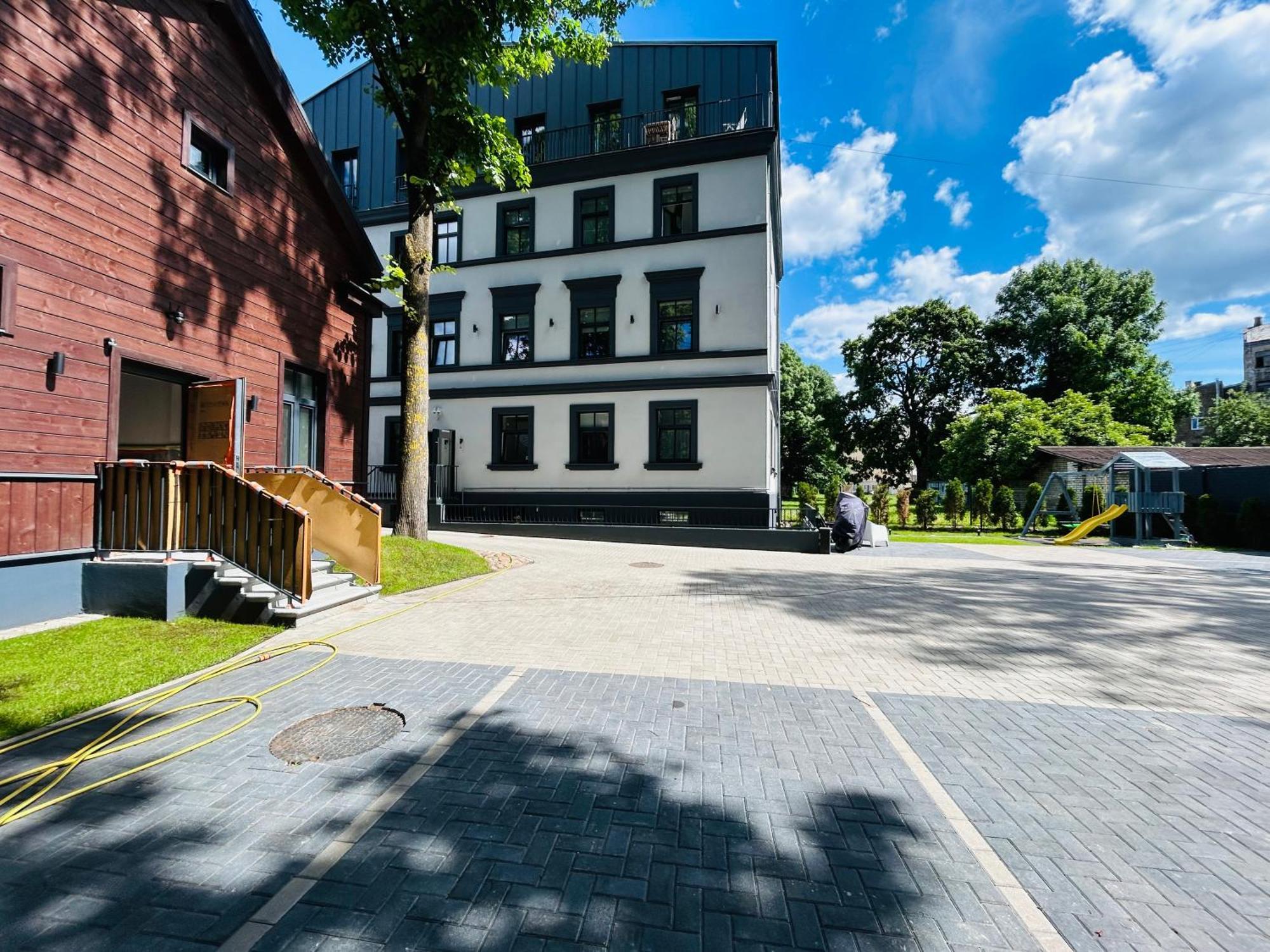 The Right Coast Apartment With Free Private Parking Riga Esterno foto